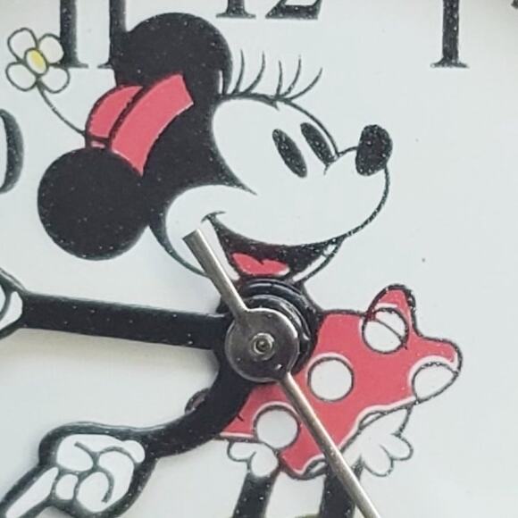 Vintage Disney Minnie Mouse Red Band Silver-toned Watch - Picture 2 of 10